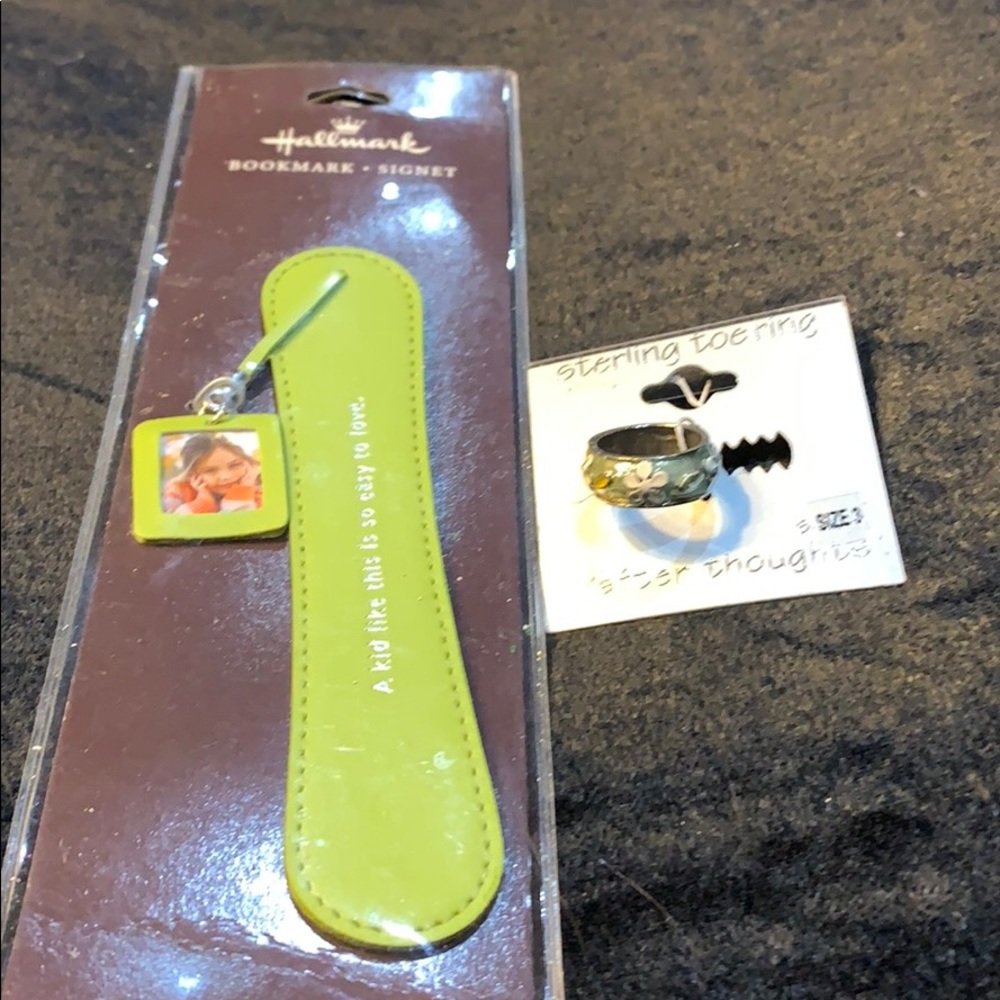 FREE WITH $50 purchase. Green gift set bookmark personalized &Toe Ring